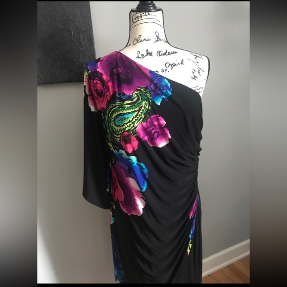 GORGEOUS Sexy Black Floral BISOU BISOU One Shoulder BODYCON Dress FAUX WRAP - Picture 2 of 7